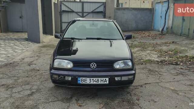 Синий Фольксваген Гольф, объемом двигателя 1.39 л и пробегом 200 тыс. км за 1650 $, фото 8 на Automoto.ua