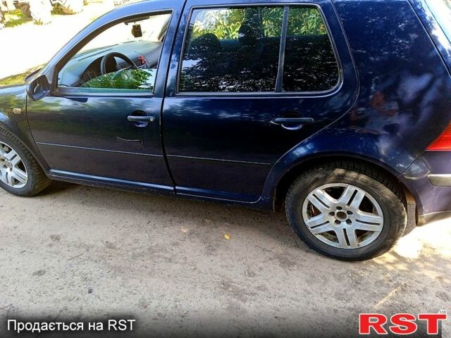 Синий Фольксваген Гольф, объемом двигателя 1.6 л и пробегом 291 тыс. км за 3600 $, фото 8 на Automoto.ua