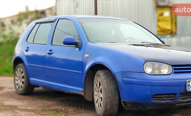 Синій Фольксваген Гольф, об'ємом двигуна 1.6 л та пробігом 372 тис. км за 3200 $, фото 3 на Automoto.ua