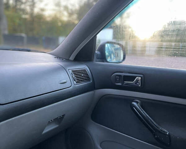Фольксваген Гольф 1998 у Жовкві на Automoto.ua Синій Фольксваген Гольф, об'ємом двигуна 1.39 л та пробігом 252 тис. км за 2749 $, фото 31 на Automoto.ua