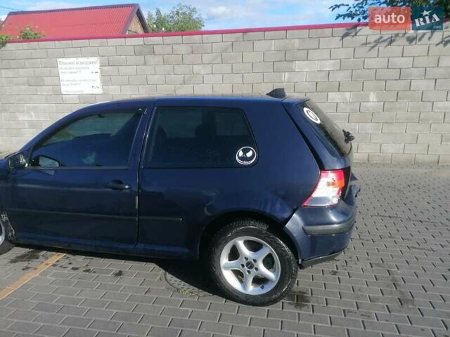 Синий Фольксваген Гольф, объемом двигателя 1.39 л и пробегом 333 тыс. км за 2700 $, фото 1 на Automoto.ua