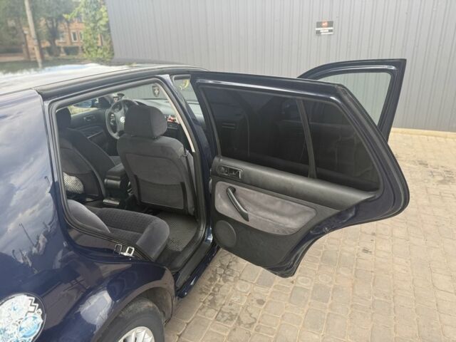 Синій Фольксваген Гольф, об'ємом двигуна 1.6 л та пробігом 195 тис. км за 3900 $, фото 6 на Automoto.ua