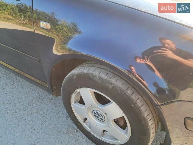 Синий Фольксваген Гольф, объемом двигателя 1.6 л и пробегом 500 тыс. км за 4000 $, фото 6 на Automoto.ua