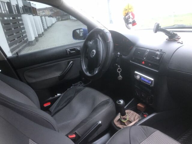 Синій Фольксваген Гольф, об'ємом двигуна 1.9 л та пробігом 393 тис. км за 4000 $, фото 9 на Automoto.ua