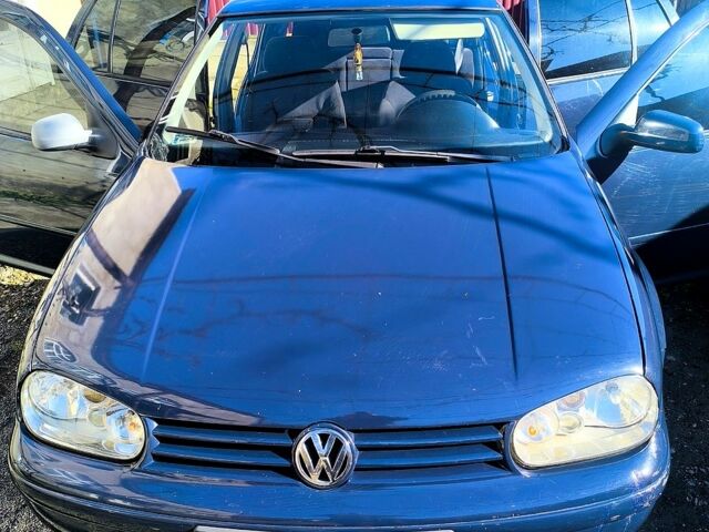 Синий Фольксваген Гольф, объемом двигателя 1.9 л и пробегом 297 тыс. км за 2950 $, фото 3 на Automoto.ua