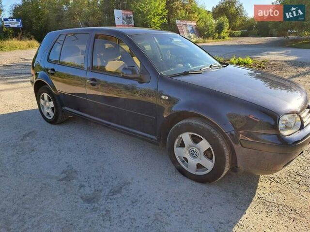 Синий Фольксваген Гольф, объемом двигателя 1.6 л и пробегом 500 тыс. км за 4000 $, фото 5 на Automoto.ua