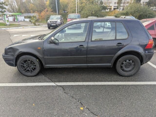 Синий Фольксваген Гольф, объемом двигателя 1.9 л и пробегом 490 тыс. км за 1099 $, фото 5 на Automoto.ua