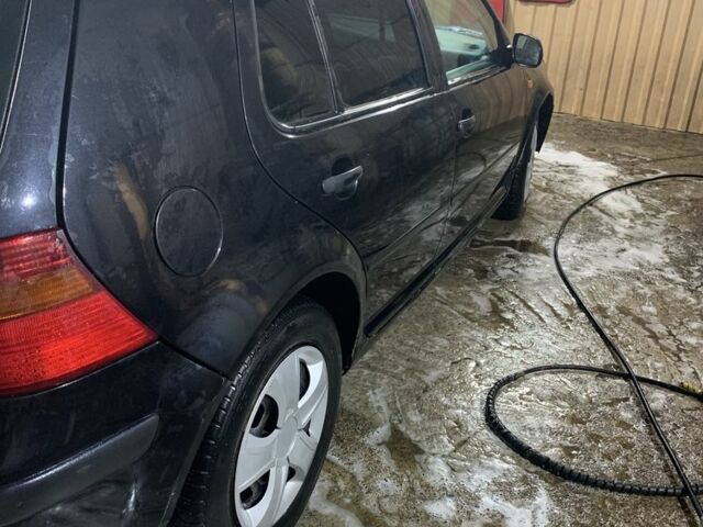 Синий Фольксваген Гольф, объемом двигателя 1.9 л и пробегом 337 тыс. км за 1199 $, фото 3 на Automoto.ua