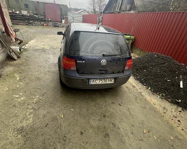 Синий Фольксваген Гольф, объемом двигателя 1.39 л и пробегом 289 тыс. км за 3800 $, фото 3 на Automoto.ua