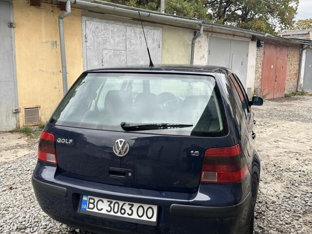 Синий Фольксваген Гольф, объемом двигателя 1.6 л и пробегом 283 тыс. км за 3500 $, фото 3 на Automoto.ua