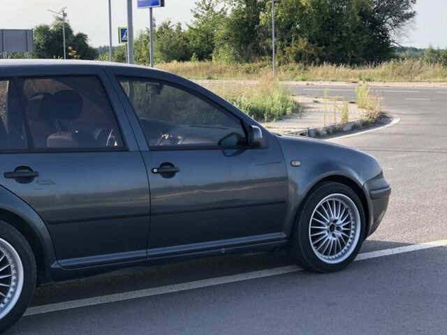 Синій Фольксваген Гольф, об'ємом двигуна 1.6 л та пробігом 260 тис. км за 2800 $, фото 2 на Automoto.ua