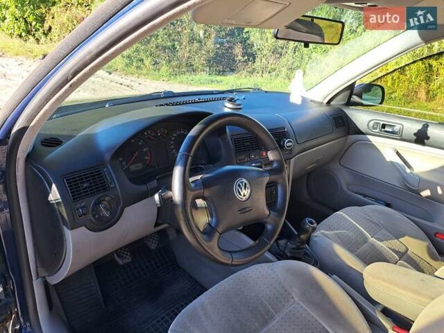 Синий Фольксваген Гольф, объемом двигателя 1.6 л и пробегом 500 тыс. км за 4000 $, фото 14 на Automoto.ua