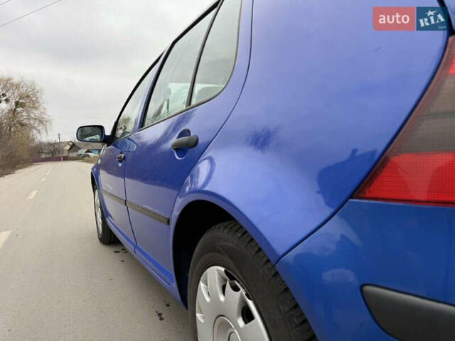 Синий Фольксваген Гольф, объемом двигателя 1.39 л и пробегом 213 тыс. км за 2750 $, фото 3 на Automoto.ua