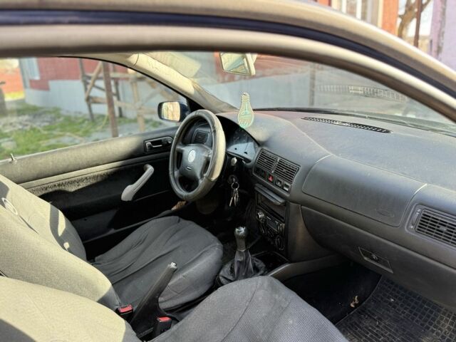 Синий Фольксваген Гольф, объемом двигателя 0 л и пробегом 300 тыс. км за 1850 $, фото 7 на Automoto.ua