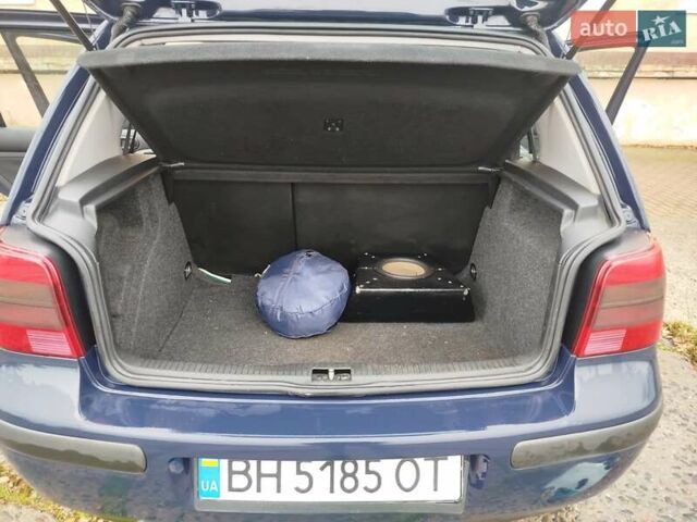 Синий Фольксваген Гольф, объемом двигателя 1.39 л и пробегом 152 тыс. км за 3500 $, фото 10 на Automoto.ua