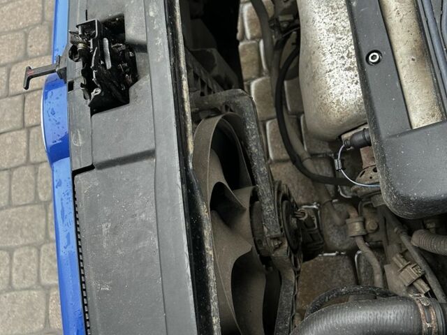 Синий Фольксваген Гольф, объемом двигателя 1.4 л и пробегом 254 тыс. км за 3787 $, фото 19 на Automoto.ua