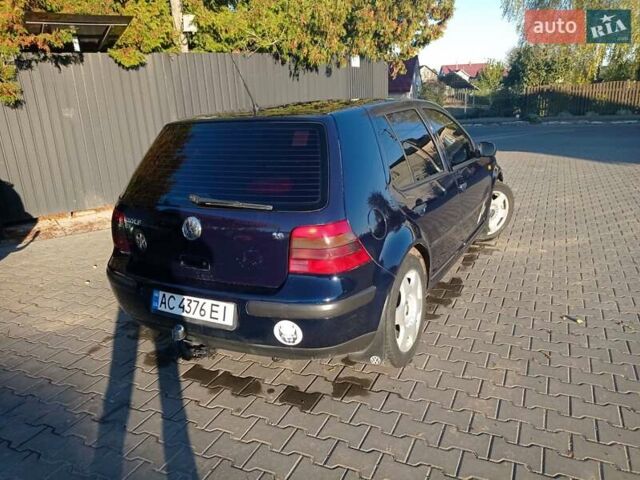 Синий Фольксваген Гольф, объемом двигателя 1.6 л и пробегом 300 тыс. км за 3600 $, фото 5 на Automoto.ua