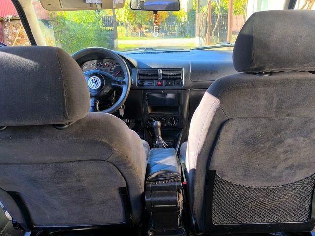 Синий Фольксваген Гольф, объемом двигателя 1.9 л и пробегом 297 тыс. км за 2950 $, фото 6 на Automoto.ua