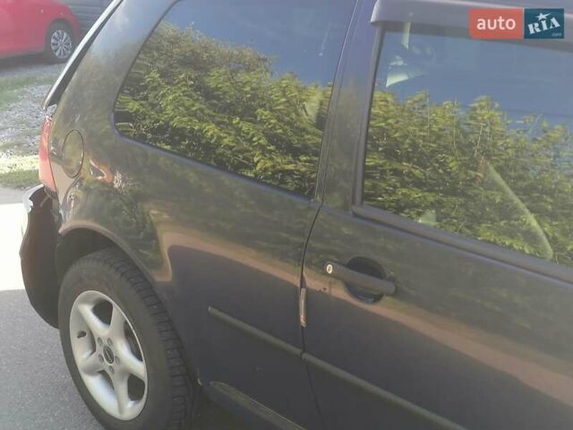 Синий Фольксваген Гольф, объемом двигателя 1.39 л и пробегом 333 тыс. км за 2700 $, фото 32 на Automoto.ua