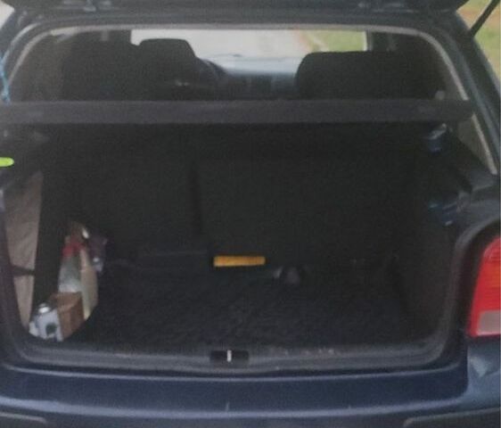 Синий Фольксваген Гольф, объемом двигателя 1.4 л и пробегом 300 тыс. км за 3999 $, фото 9 на Automoto.ua