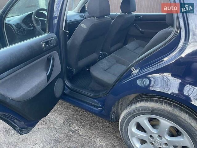 Синій Фольксваген Гольф, об'ємом двигуна 1.6 л та пробігом 290 тис. км за 3350 $, фото 16 на Automoto.ua