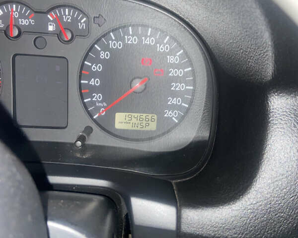 Синій Фольксваген Гольф, об'ємом двигуна 1.6 л та пробігом 196 тис. км за 4100 $, фото 6 на Automoto.ua