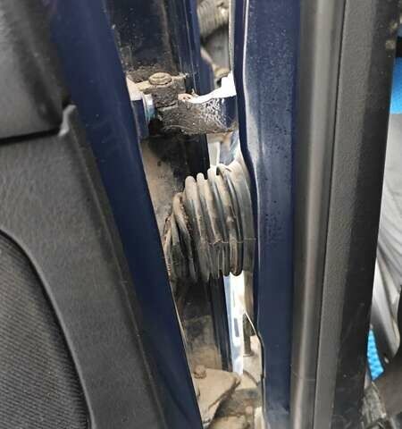 Синий Фольксваген Гольф, объемом двигателя 1.9 л и пробегом 370 тыс. км за 3800 $, фото 20 на Automoto.ua