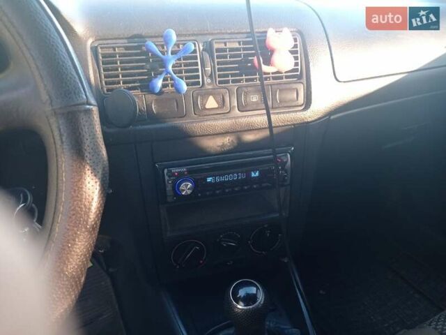 Синий Фольксваген Гольф, объемом двигателя 1.6 л и пробегом 300 тыс. км за 3600 $, фото 15 на Automoto.ua