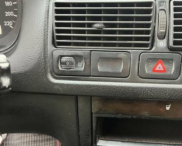 Синий Фольксваген Гольф, объемом двигателя 1.9 л и пробегом 275 тыс. км за 4699 $, фото 14 на Automoto.ua