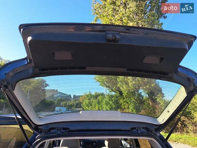 Синий Фольксваген Гольф, объемом двигателя 1.6 л и пробегом 500 тыс. км за 4000 $, фото 16 на Automoto.ua