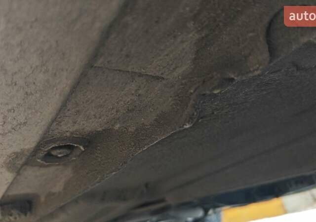 Синий Фольксваген Гольф, объемом двигателя 1.9 л и пробегом 370 тыс. км за 3800 $, фото 23 на Automoto.ua