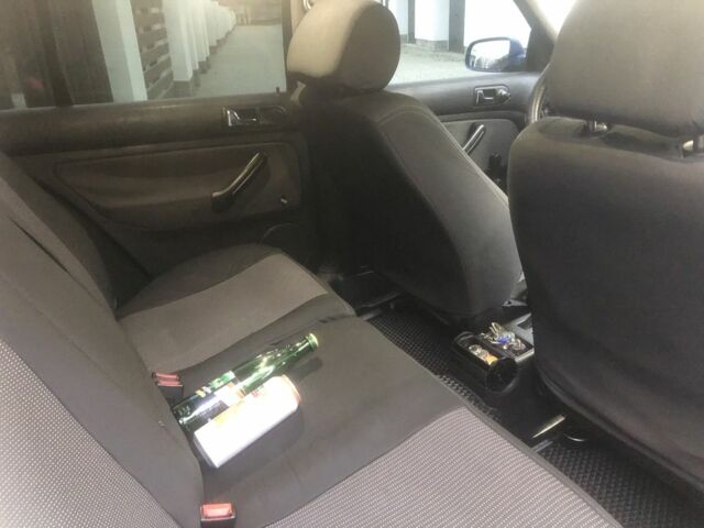 Синій Фольксваген Гольф, об'ємом двигуна 1.9 л та пробігом 393 тис. км за 4000 $, фото 10 на Automoto.ua