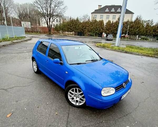 Синий Фольксваген Гольф, объемом двигателя 1.6 л и пробегом 340 тыс. км за 3300 $, фото 1 на Automoto.ua