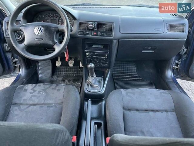 Синій Фольксваген Гольф, об'ємом двигуна 1.6 л та пробігом 290 тис. км за 3350 $, фото 13 на Automoto.ua