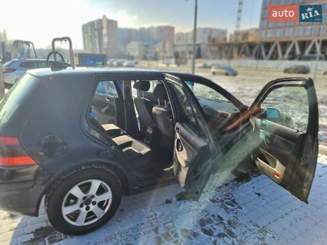 Синий Фольксваген Гольф, объемом двигателя 1.6 л и пробегом 285 тыс. км за 3400 $, фото 11 на Automoto.ua