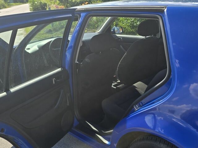 Синій Фольксваген Гольф, об'ємом двигуна 1.4 л та пробігом 212 тис. км за 3250 $, фото 5 на Automoto.ua