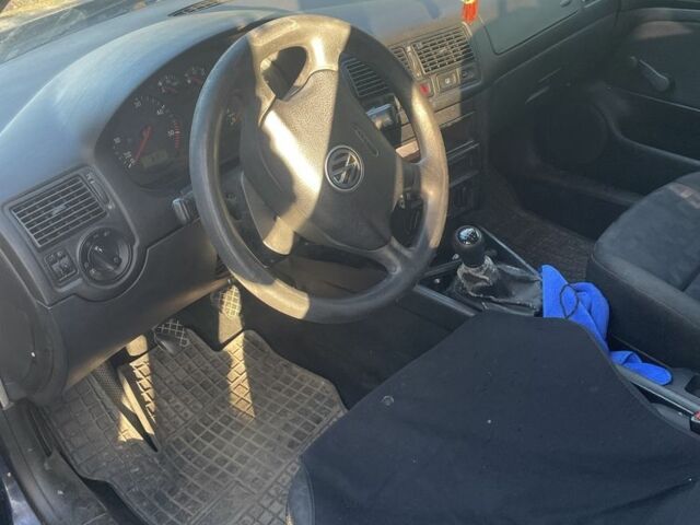 Синий Фольксваген Гольф, объемом двигателя 1.9 л и пробегом 340 тыс. км за 2500 $, фото 7 на Automoto.ua