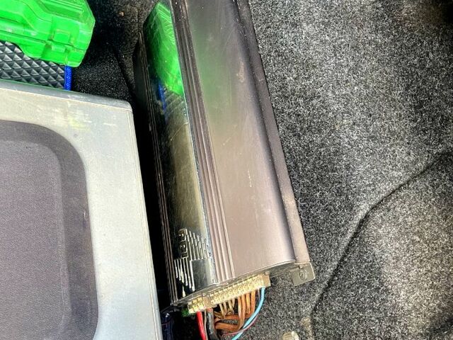 Синій Фольксваген Гольф, об'ємом двигуна 1.8 л та пробігом 300 тис. км за 4000 $, фото 8 на Automoto.ua