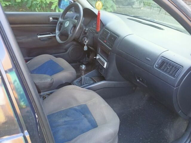 Синий Фольксваген Гольф, объемом двигателя 0 л и пробегом 400 тыс. км за 1500 $, фото 4 на Automoto.ua