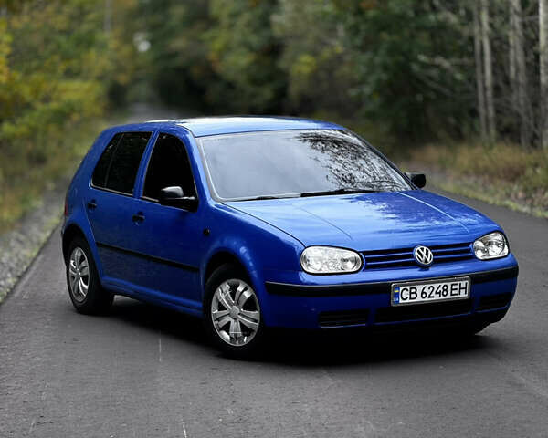 Синий Фольксваген Гольф, объемом двигателя 1.6 л и пробегом 308 тыс. км за 3450 $, фото 1 на Automoto.ua