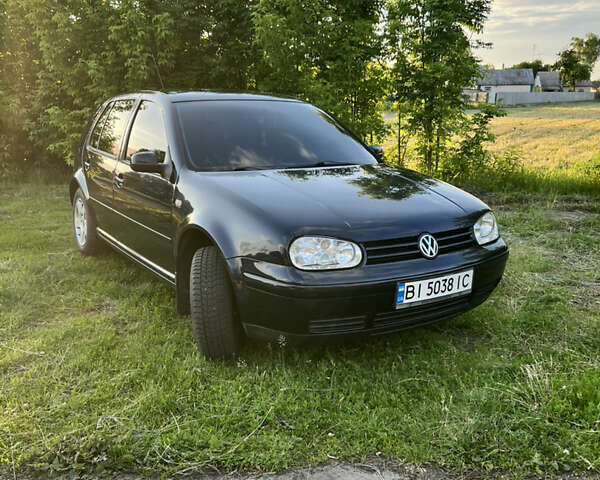 Синий Фольксваген Гольф, объемом двигателя 1.6 л и пробегом 187 тыс. км за 4300 $, фото 2 на Automoto.ua