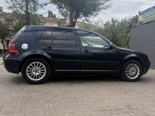 Синій Фольксваген Гольф, об'ємом двигуна 1.6 л та пробігом 195 тис. км за 3900 $, фото 4 на Automoto.ua