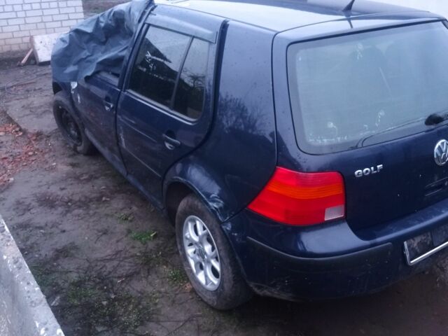 Синий Фольксваген Гольф, объемом двигателя 1.4 л и пробегом 230 тыс. км за 1650 $, фото 1 на Automoto.ua