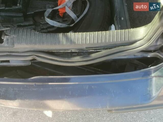 Синий Фольксваген Гольф, объемом двигателя 1.39 л и пробегом 333 тыс. км за 2700 $, фото 41 на Automoto.ua