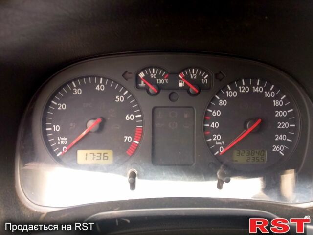 Синій Фольксваген Гольф, об'ємом двигуна 1.6 л та пробігом 330 тис. км за 3800 $, фото 3 на Automoto.ua