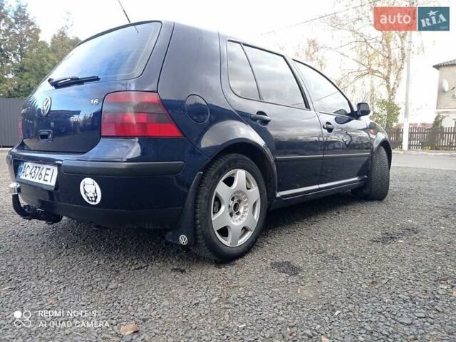 Синий Фольксваген Гольф, объемом двигателя 1.6 л и пробегом 300 тыс. км за 3600 $, фото 4 на Automoto.ua