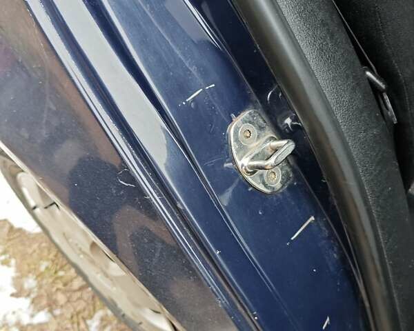 Синий Фольксваген Гольф, объемом двигателя 1.9 л и пробегом 370 тыс. км за 3800 $, фото 35 на Automoto.ua