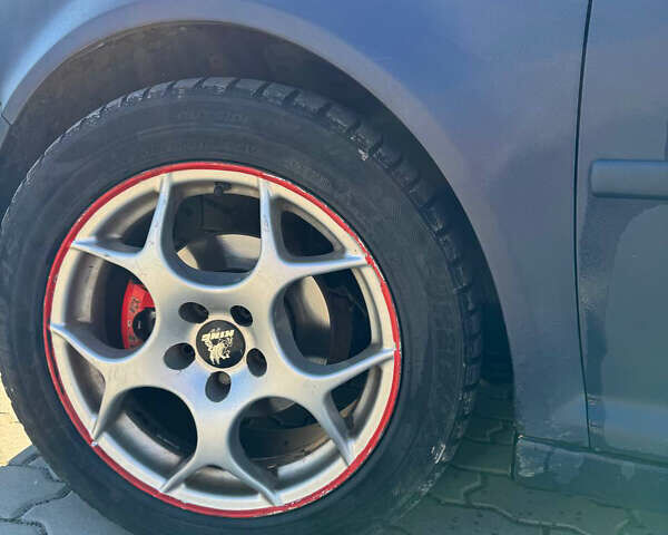 Синій Фольксваген Гольф, об'ємом двигуна 1.39 л та пробігом 340 тис. км за 2850 $, фото 11 на Automoto.ua