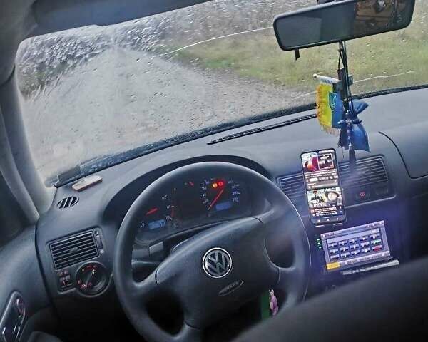 Синий Фольксваген Гольф, объемом двигателя 1.4 л и пробегом 200 тыс. км за 3200 $, фото 8 на Automoto.ua