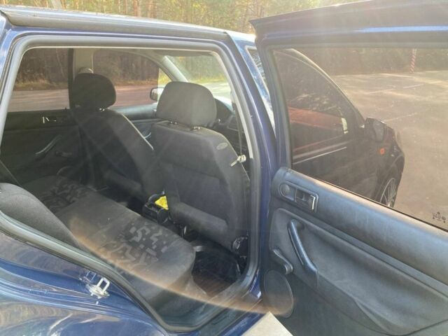 Синий Фольксваген Гольф, объемом двигателя 1.4 л и пробегом 332 тыс. км за 2850 $, фото 6 на Automoto.ua